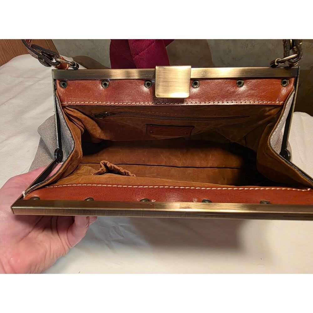 Patricia Nash leather satchel shoulder bag. Excellent condition. - Picture 12 of 13